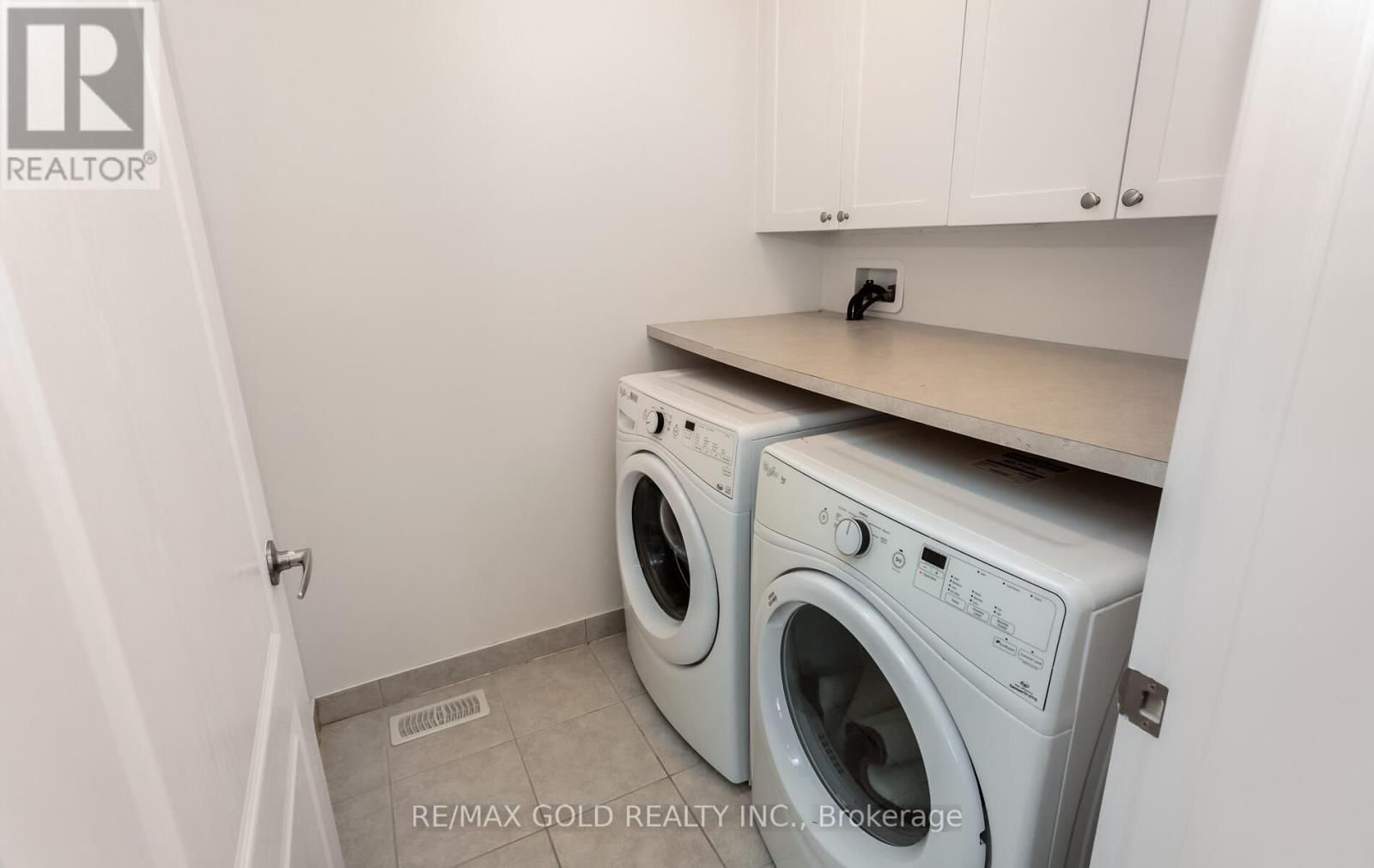 299 GOODING CRESCENT Image 36