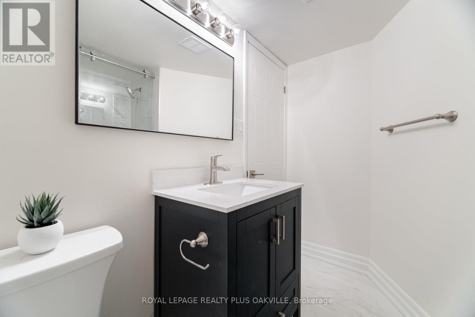 104 - 1225 NORTH SHORE BOULEVARD EAST Image 27