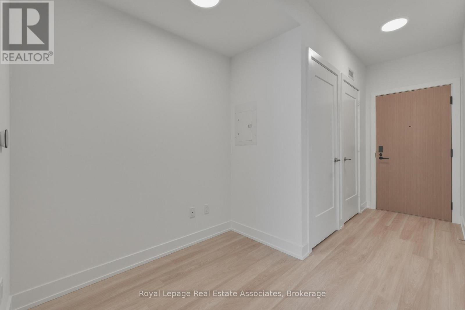 901 - 25 CORDOVA AVENUE Image 14