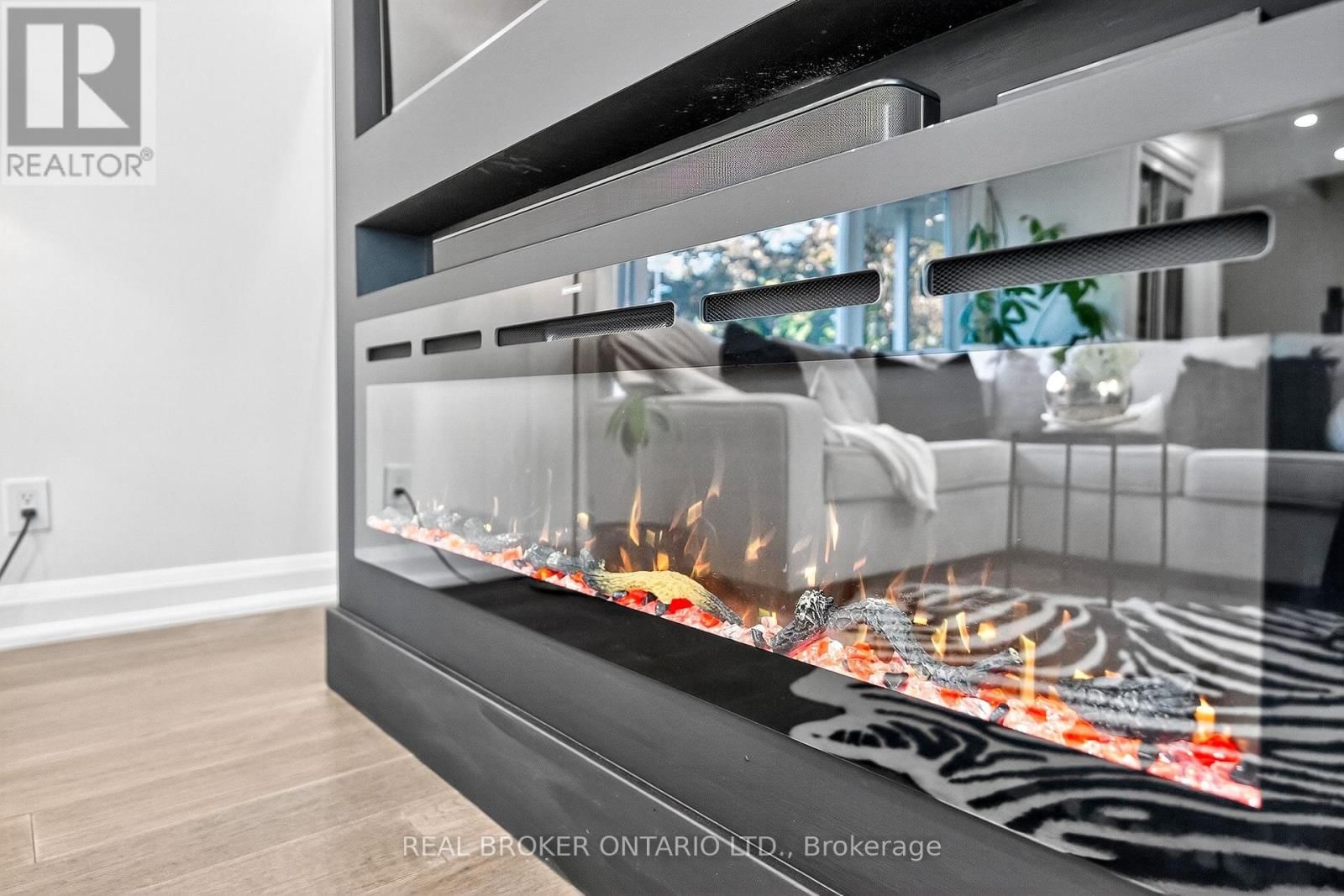 10 ESSEX PLACE Image 7