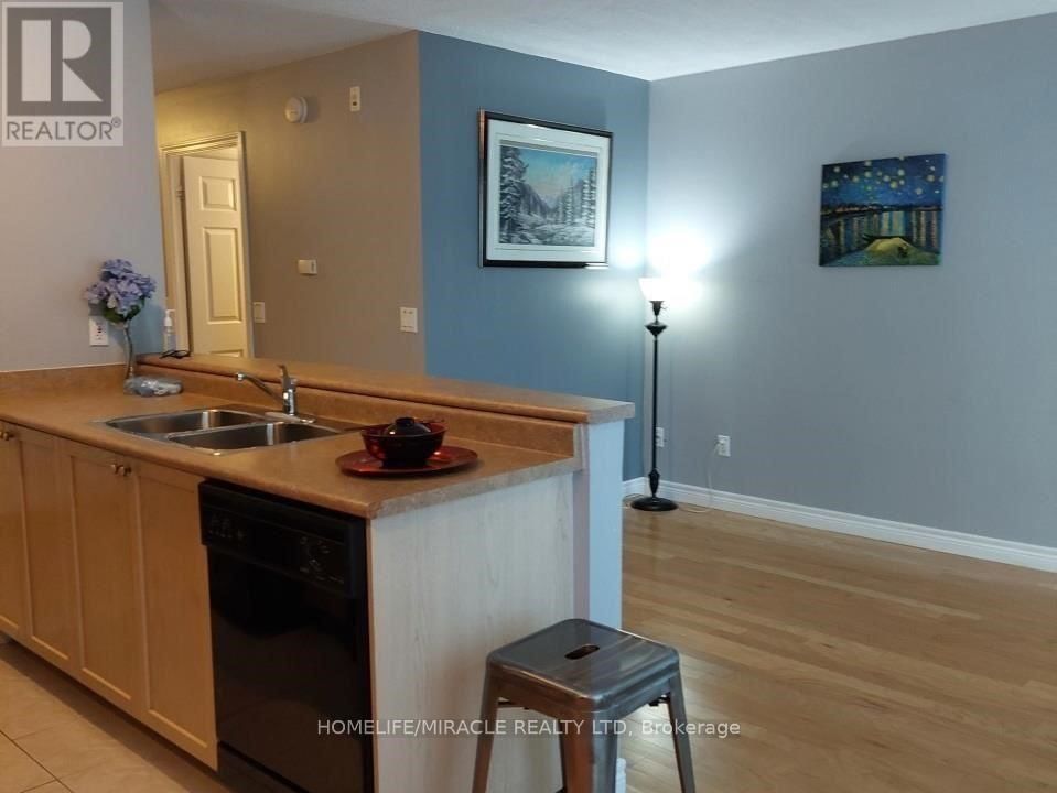 116 - 25 VIA ROSEDALE WAY SOUTH Image 4