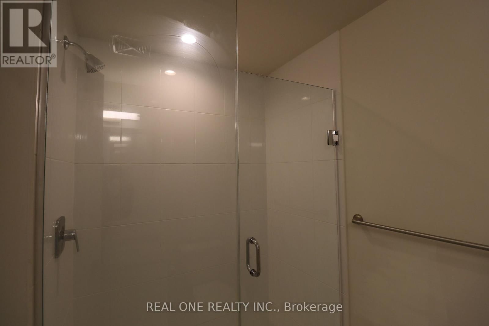 403 - 65 WATERGARDEN DRIVE Image 19