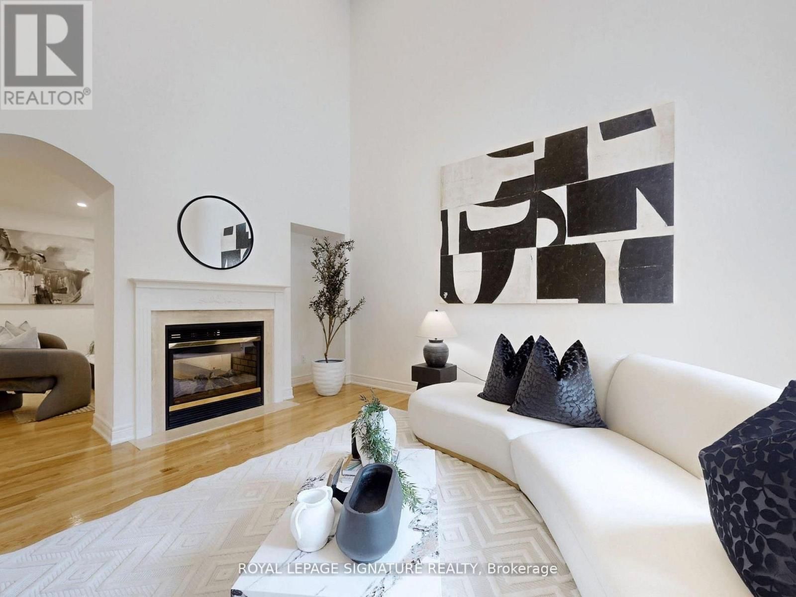 2238 LYNDHURST DRIVE Image 12