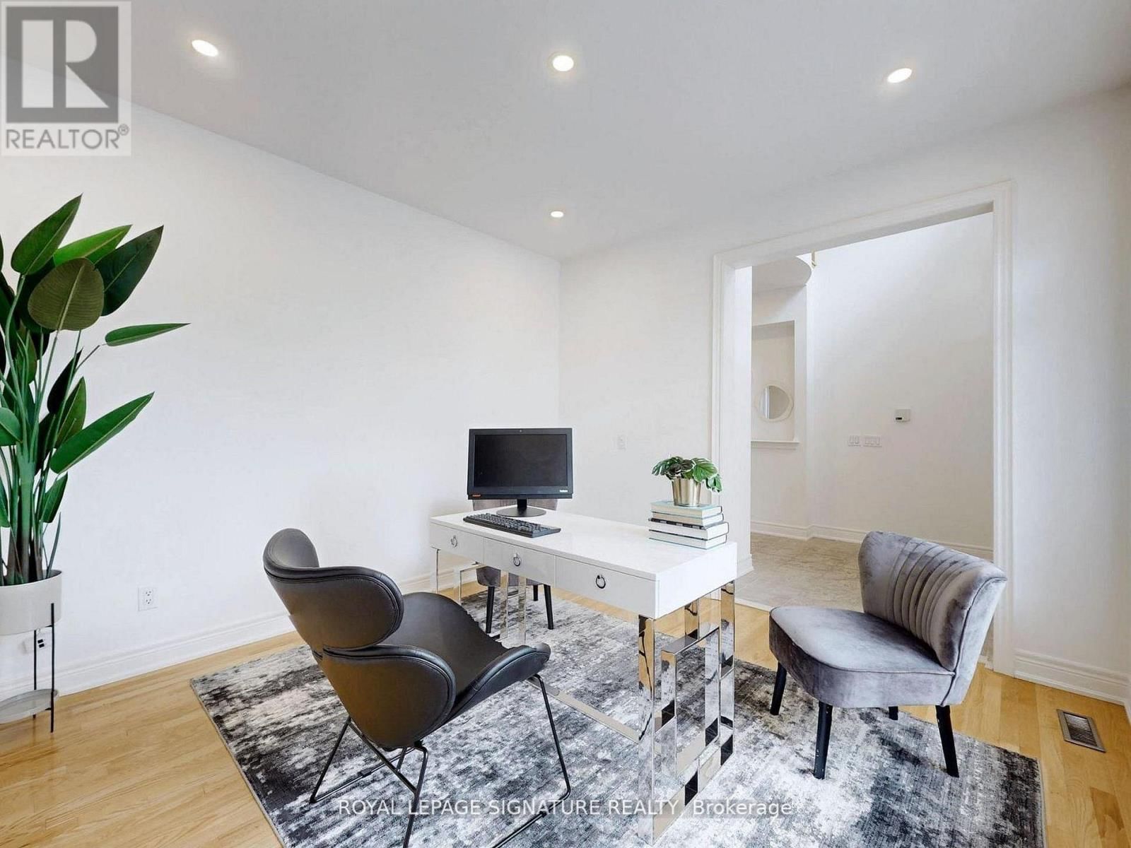 2238 LYNDHURST DRIVE Image 21