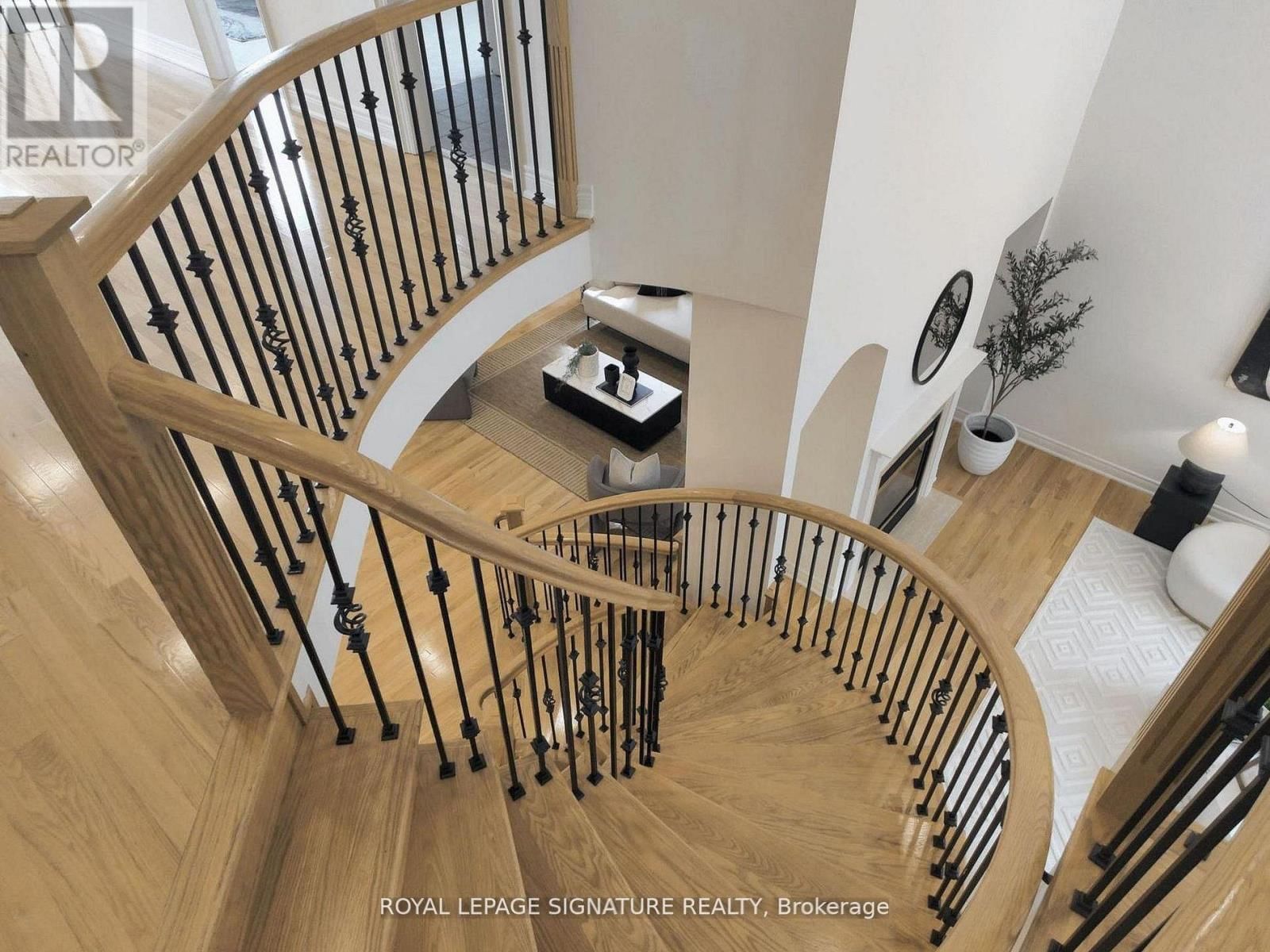 2238 LYNDHURST DRIVE Image 24