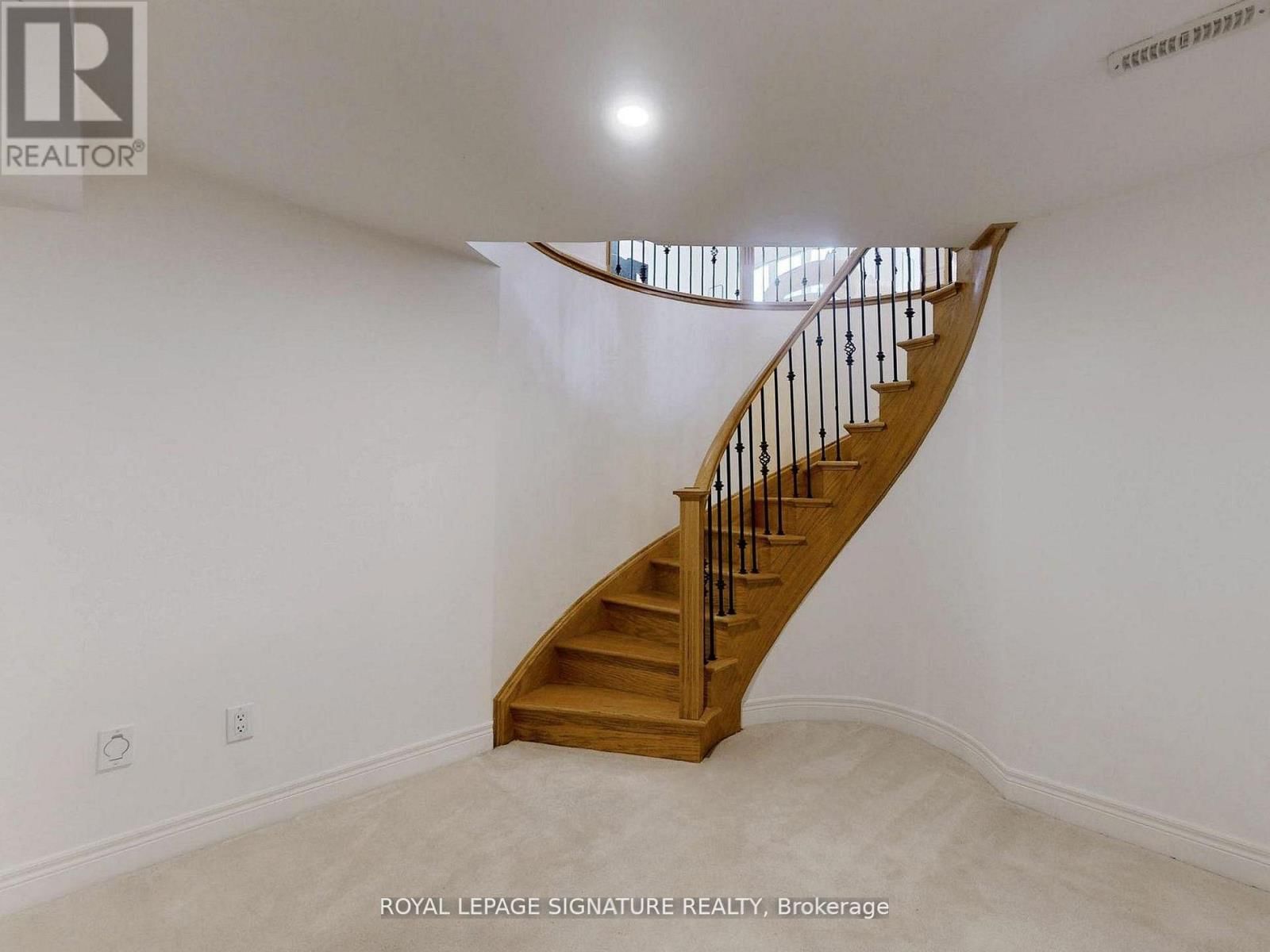 2238 LYNDHURST DRIVE Image 42