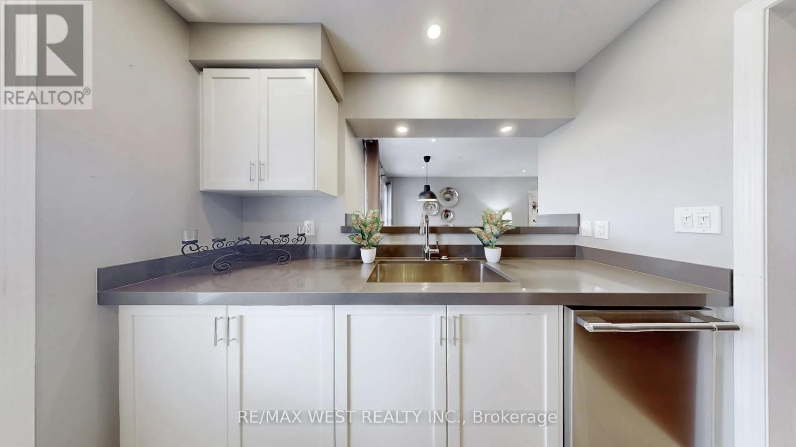 36 FINNEY TERRACE Image 22