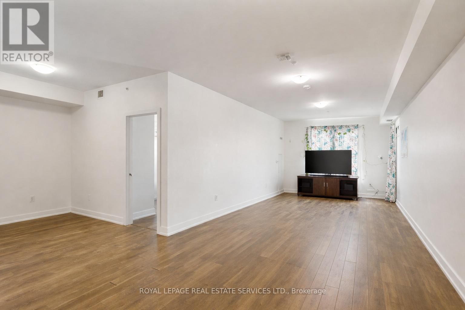 420 - 150 OAK PARK BOULEVARD Image 13