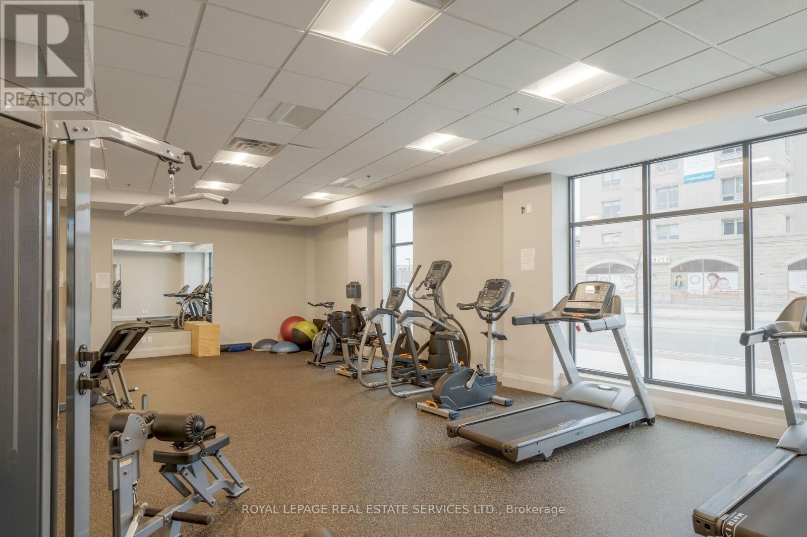 420 - 150 OAK PARK BOULEVARD Image 26