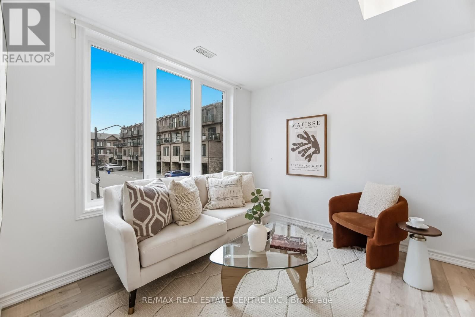 133 - 445 ONTARIO STREET SOUTH Image 14