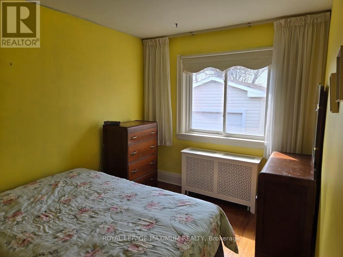 26 LANDOUR AVENUE Image 11