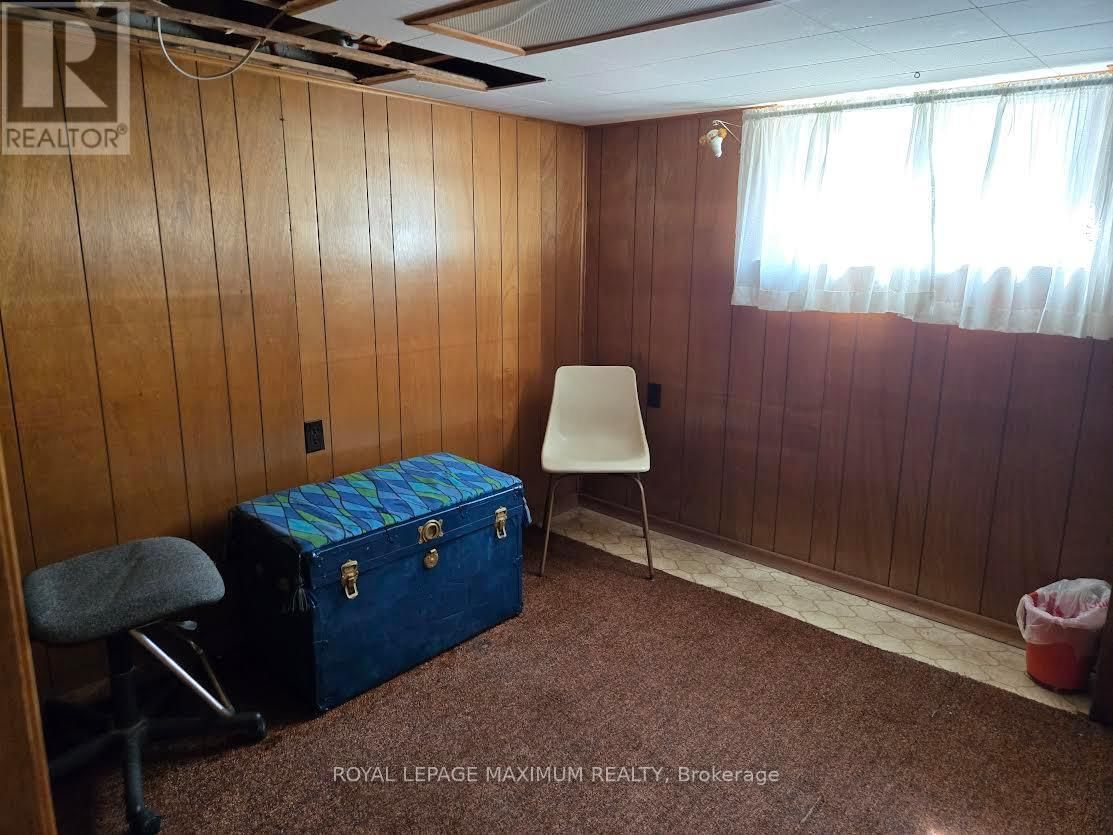 26 LANDOUR AVENUE Image 14