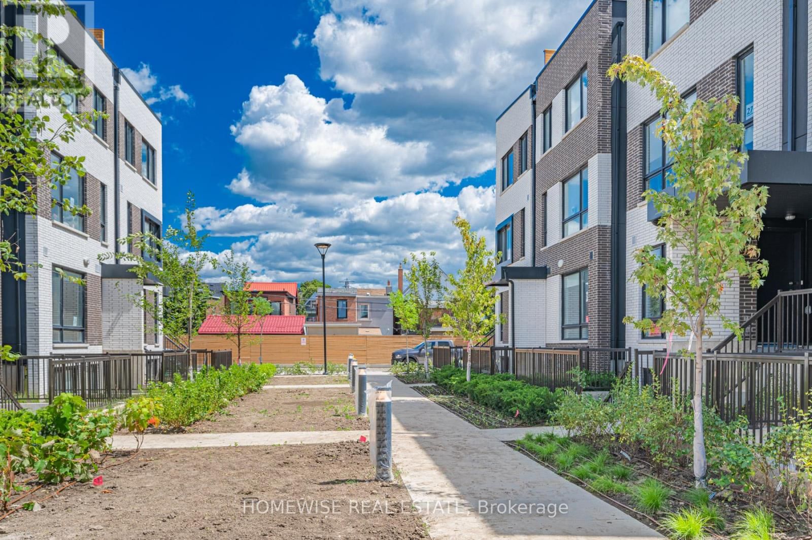 TH8 - 20 ED CLARK GARDENS Image 1