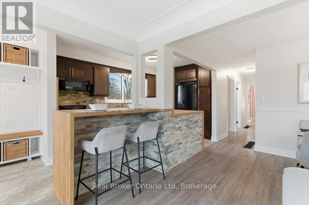 1518 FISHER AVENUE Image 14