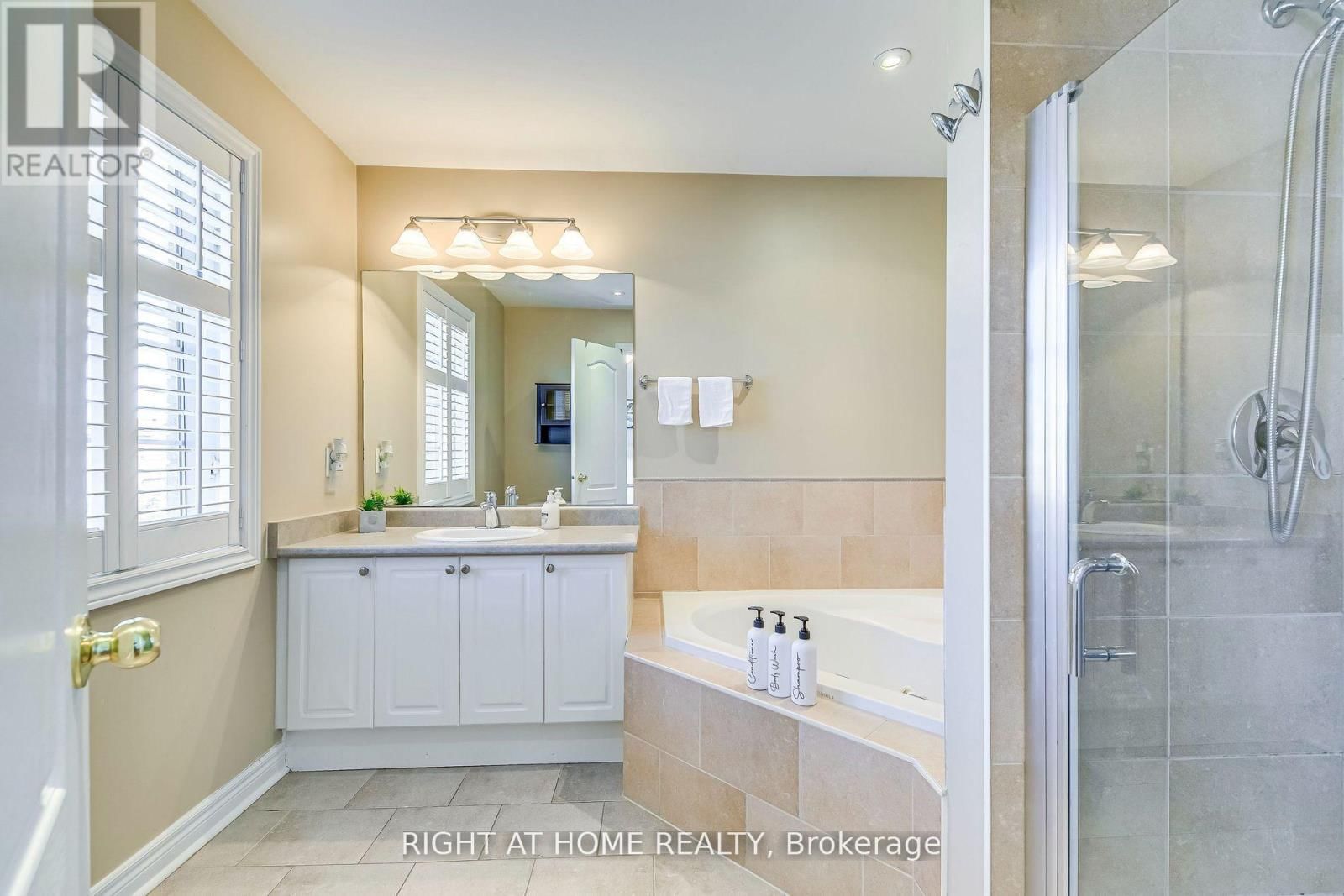 814 BRASS WINDS PLACE Image 19