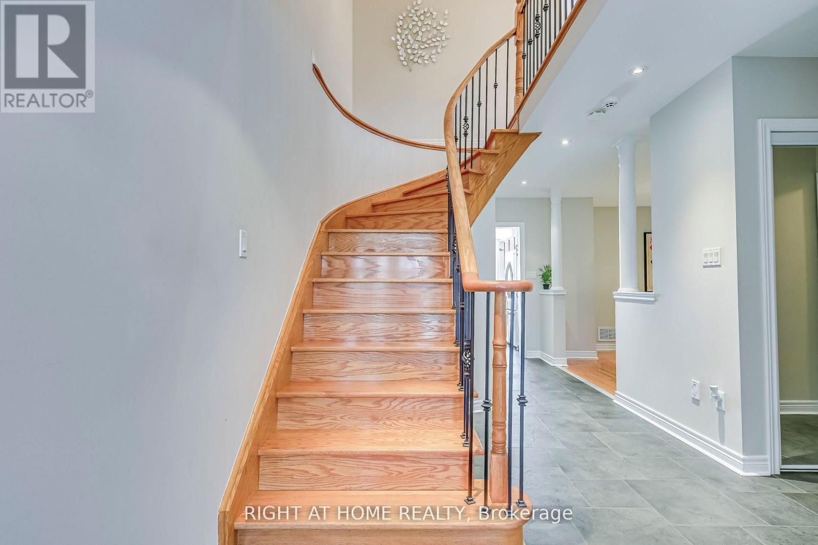 814 BRASS WINDS PLACE Image 3