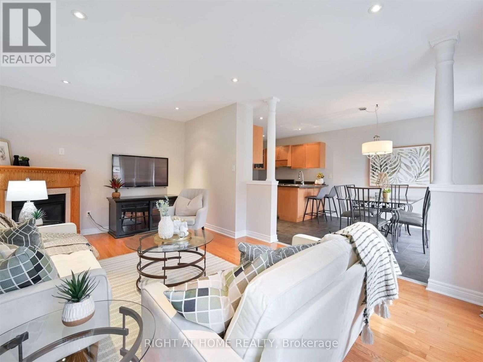 814 BRASS WINDS PLACE Image 31