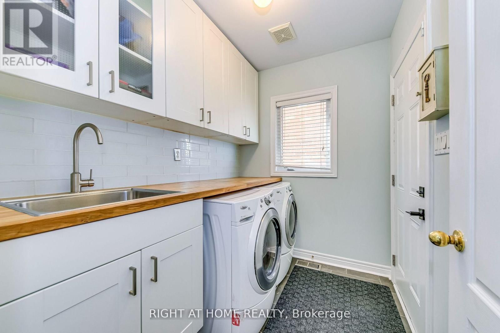 814 BRASS WINDS PLACE Image 37