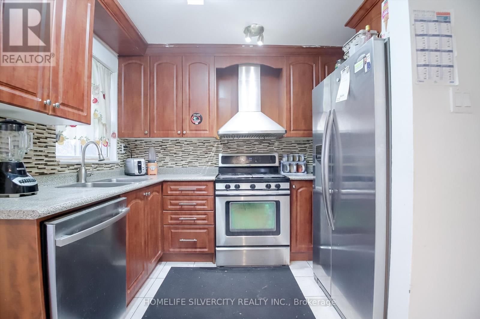 10 COPPERMILL DRIVE Image 16