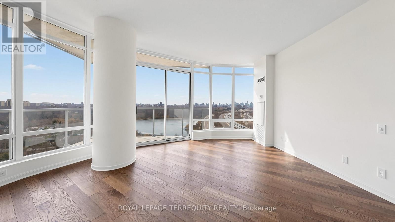 2205 - 15 WINDERMERE AVENUE Image 7