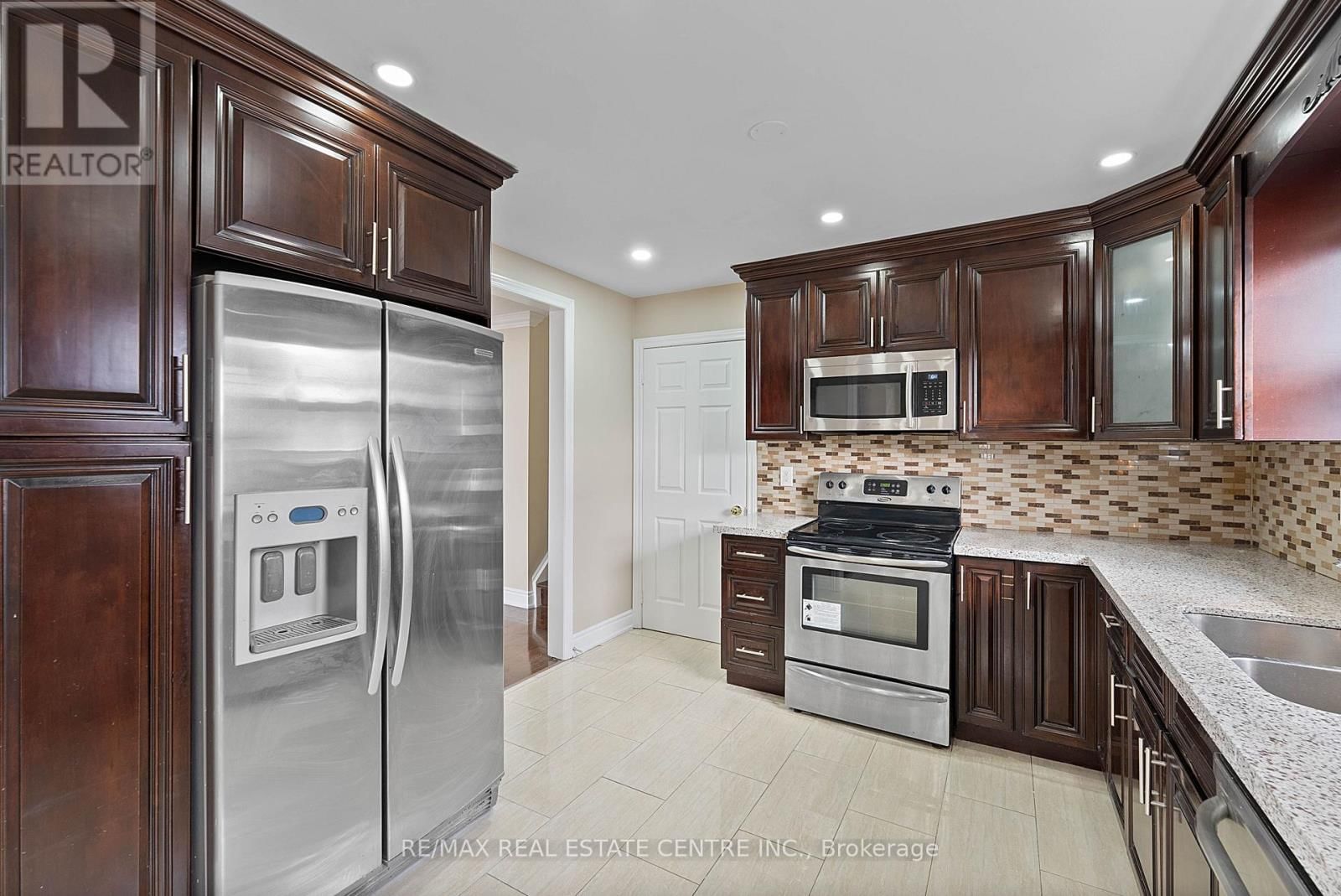 62 FLAMINGO CRESCENT Image 15