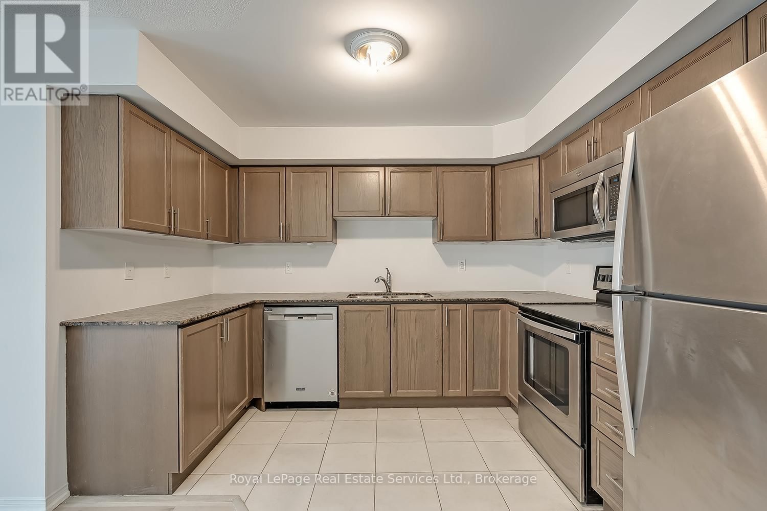 33 - 2480 POST ROAD Image 10