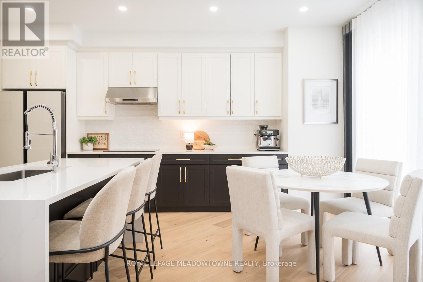 1281 MUSKOKA HEIGHTS Image 2