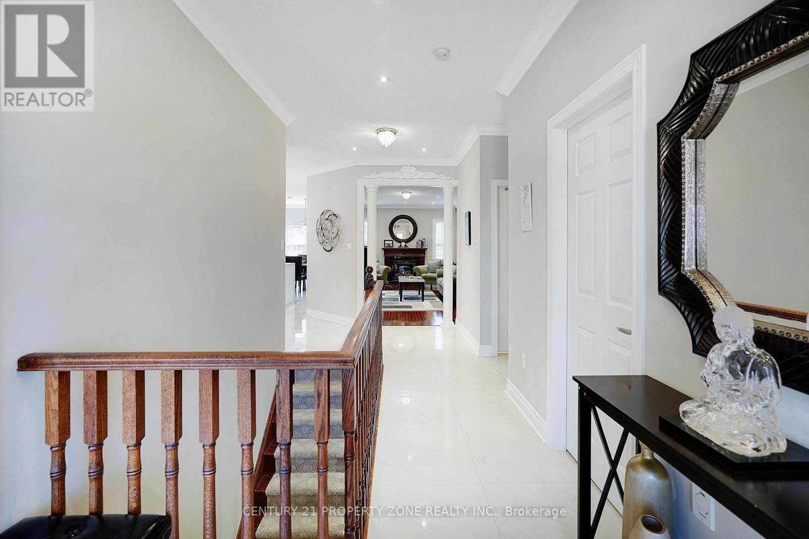 38 CASTLEGATE BOULEVARD Image 3