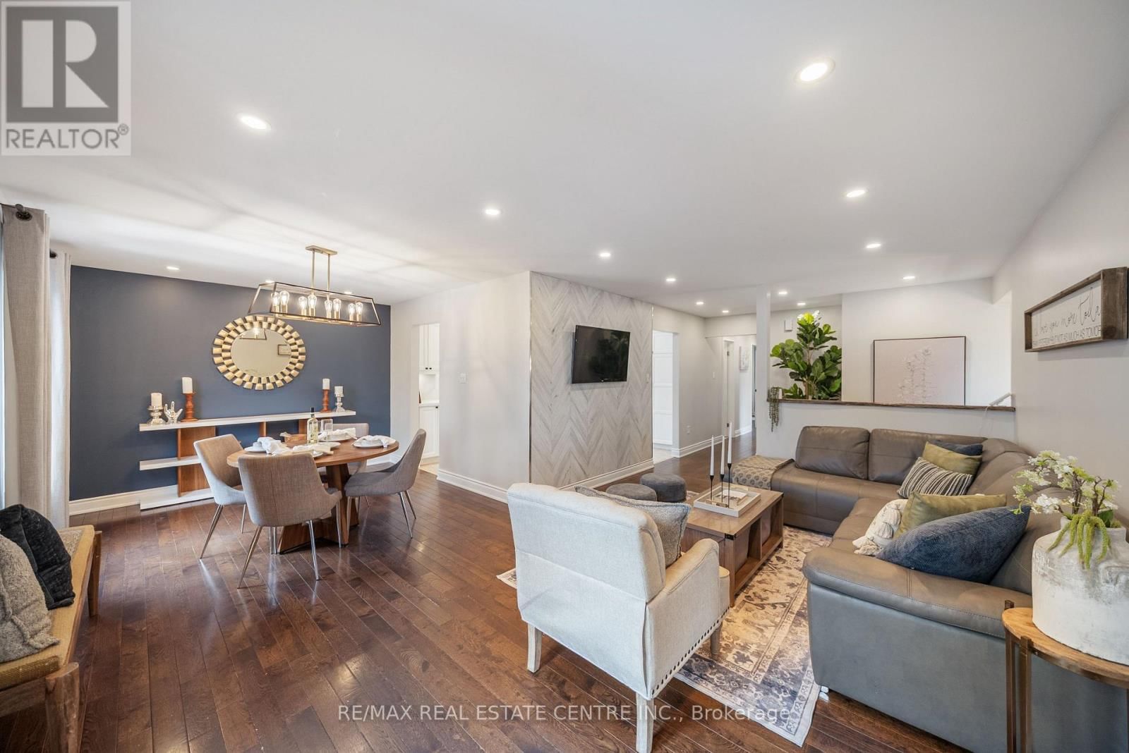 326 WHITEHEAD CRESCENT Image 12