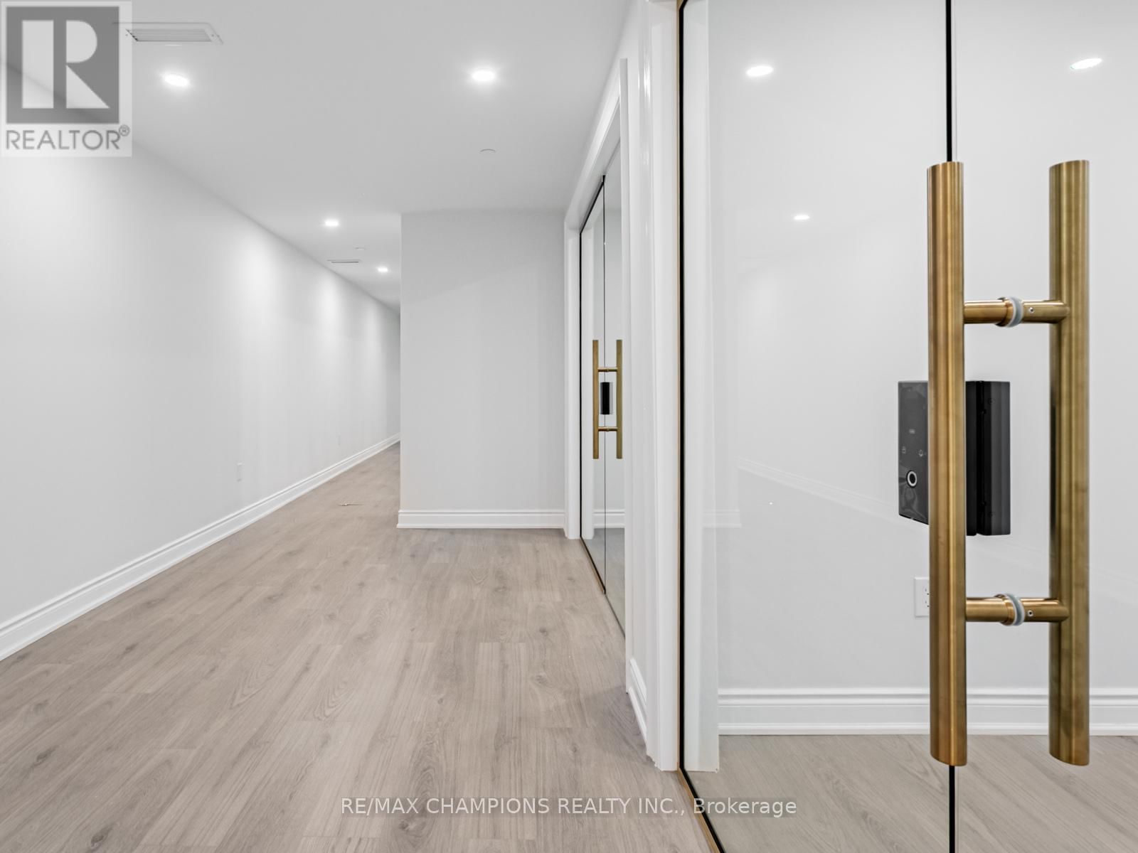 26 - 2565 STEELES AVENUE EAST Image 18