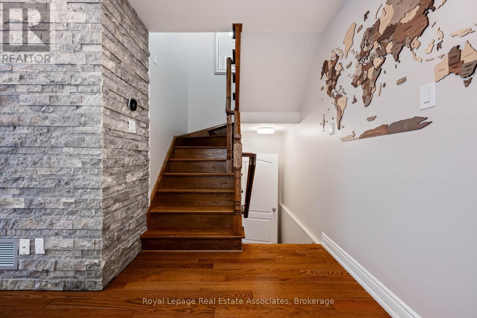 3867 STARDUST DRIVE Image 25