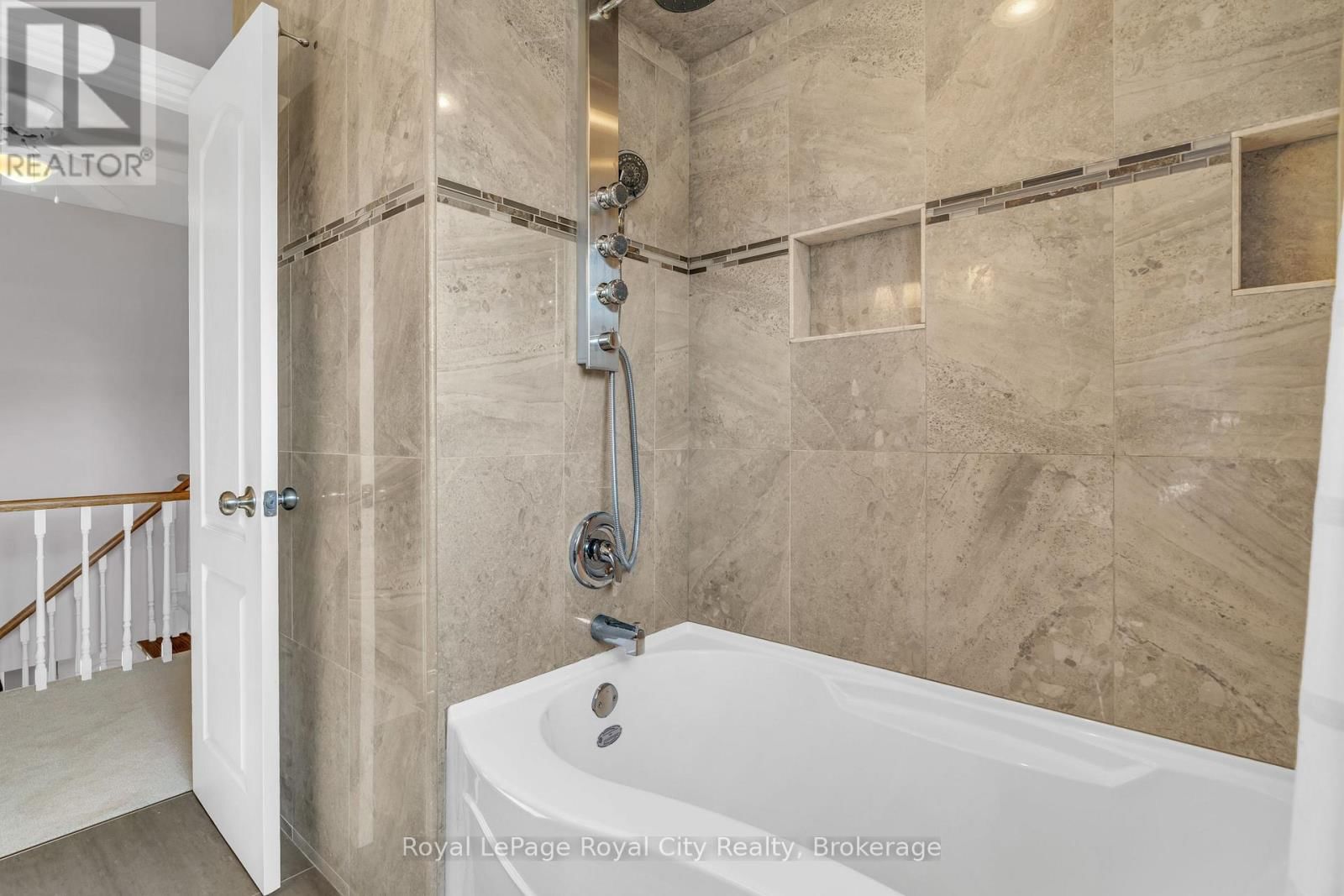 1548 TROIKA COURT Image 30