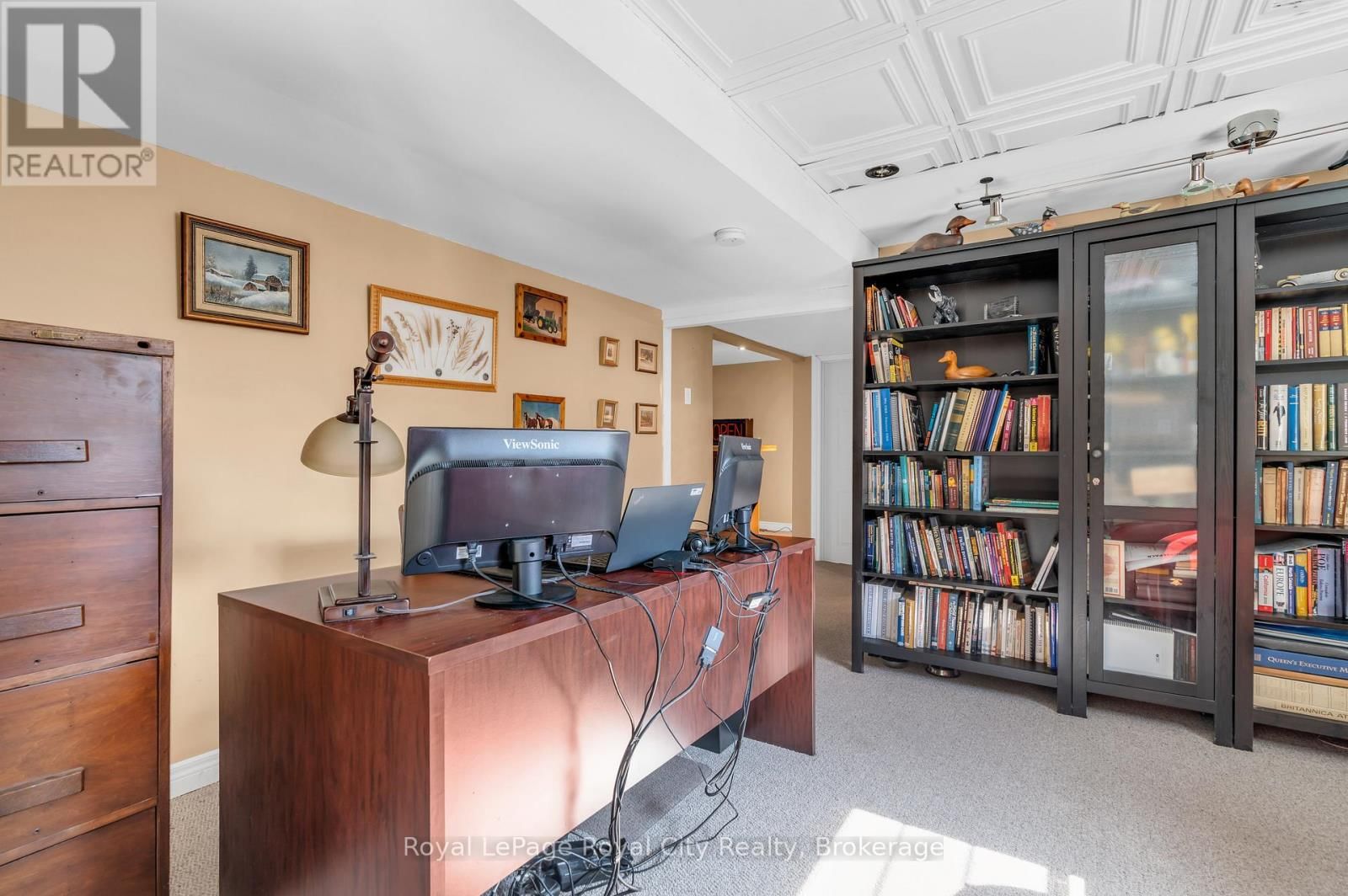 1548 TROIKA COURT Image 33