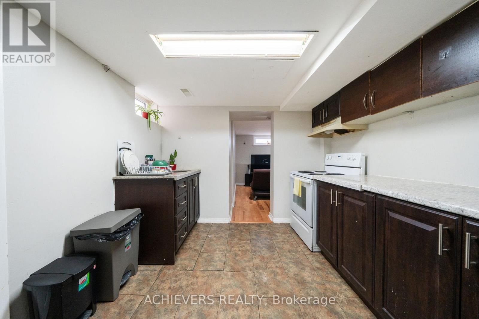 28 CUMBRIAN COURT Image 25