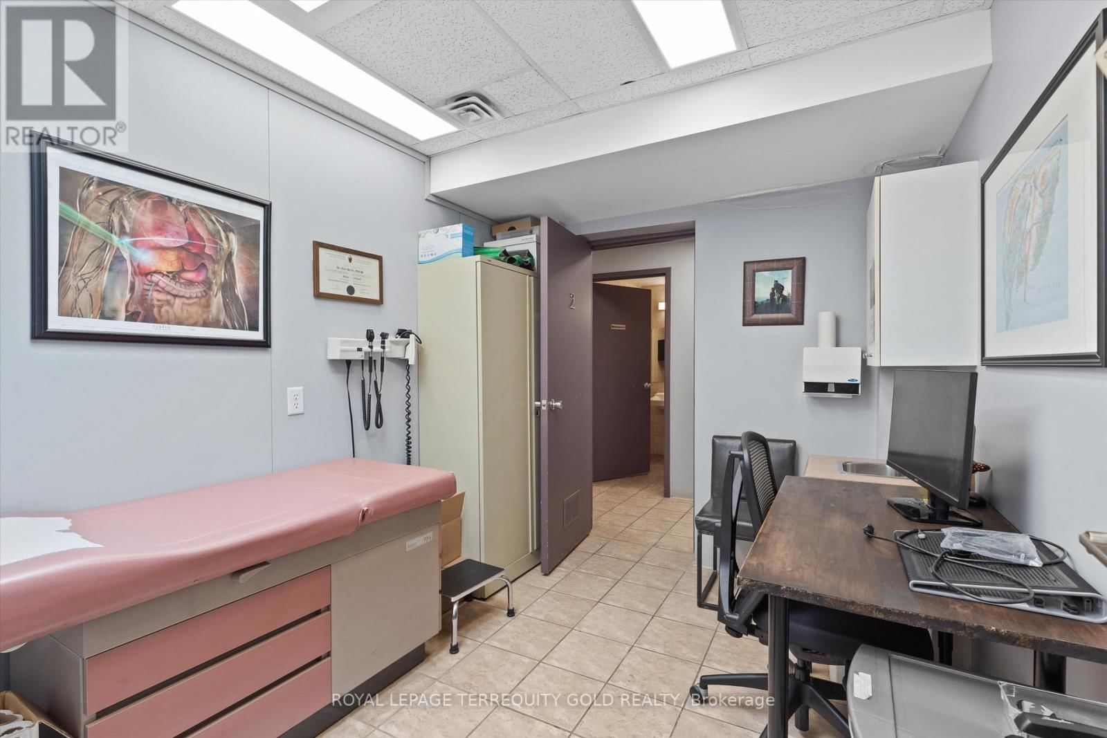 DUFFERIN STREET Image 11