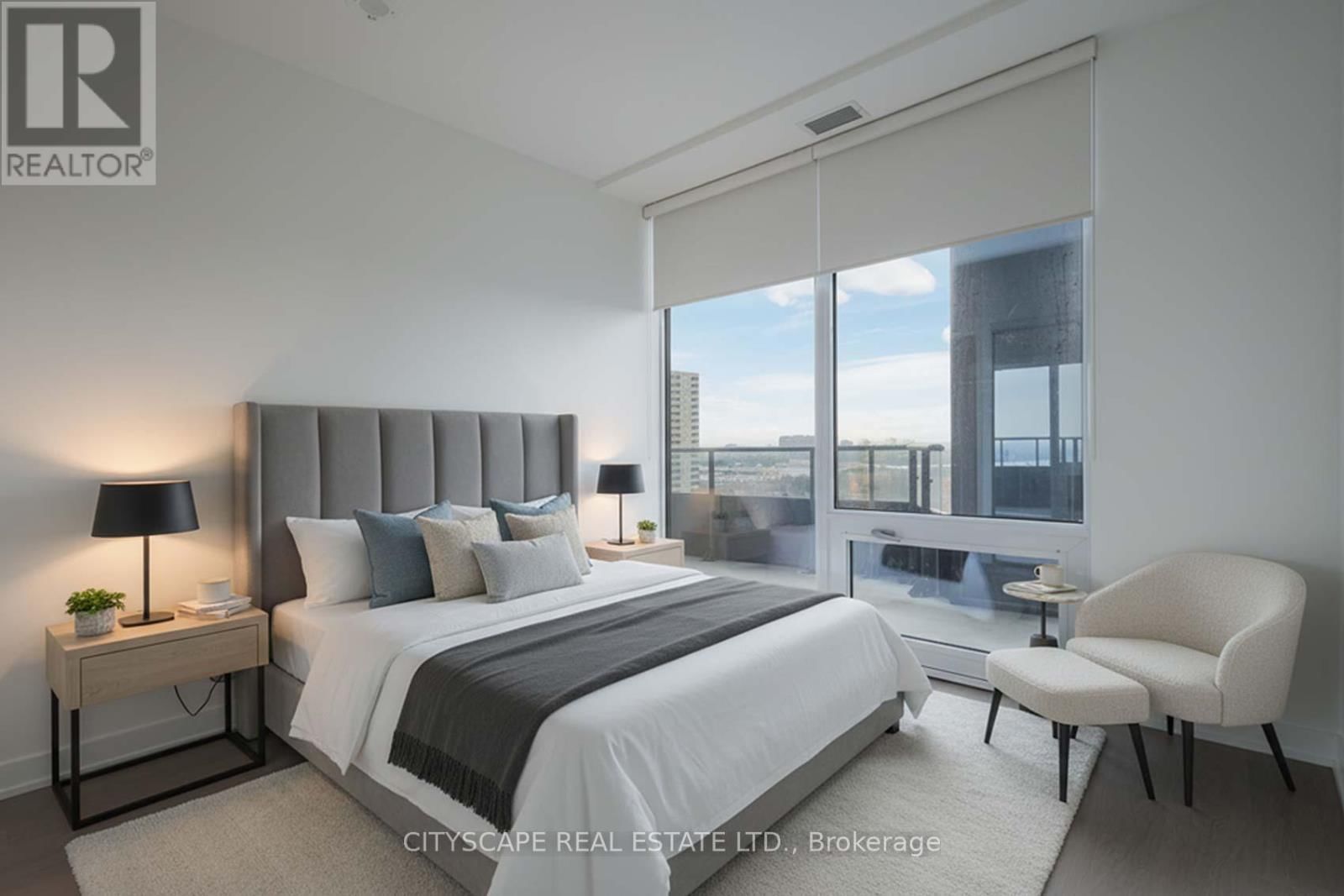 1006 - 448 BURNHAMTHORPE ROAD Image 32