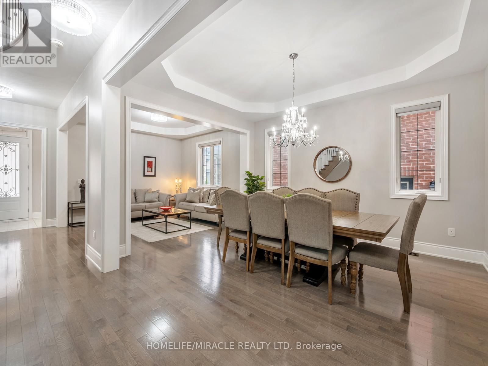 10 ERINTOWN CRESCENT Image 12