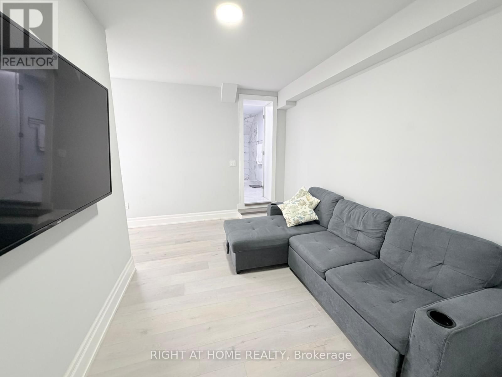 Lower - 25 DUFFIELD ROAD EAST Image 10