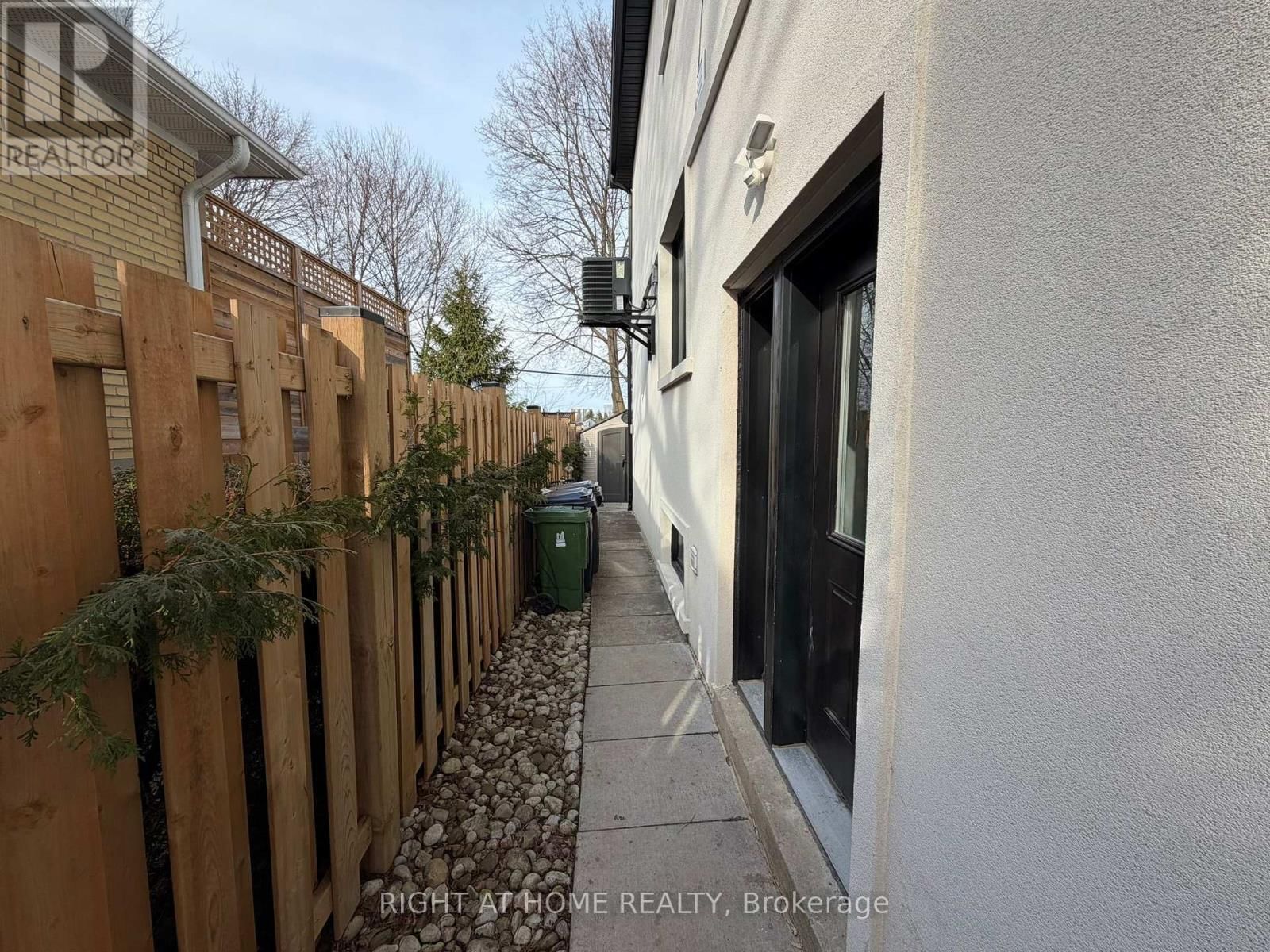 Lower - 25 DUFFIELD ROAD EAST Image 3