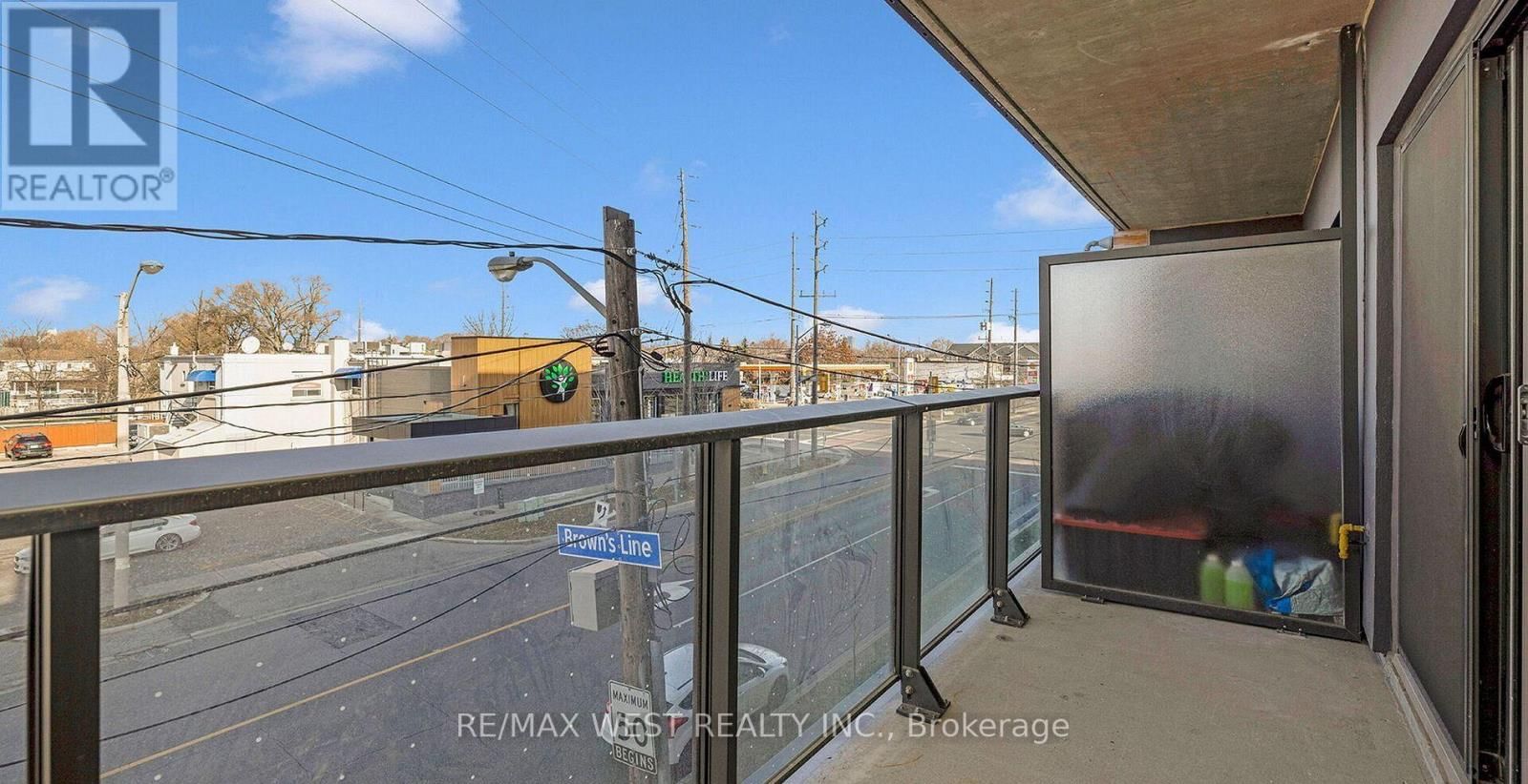 201 - 408 BROWNS LINE Image 36