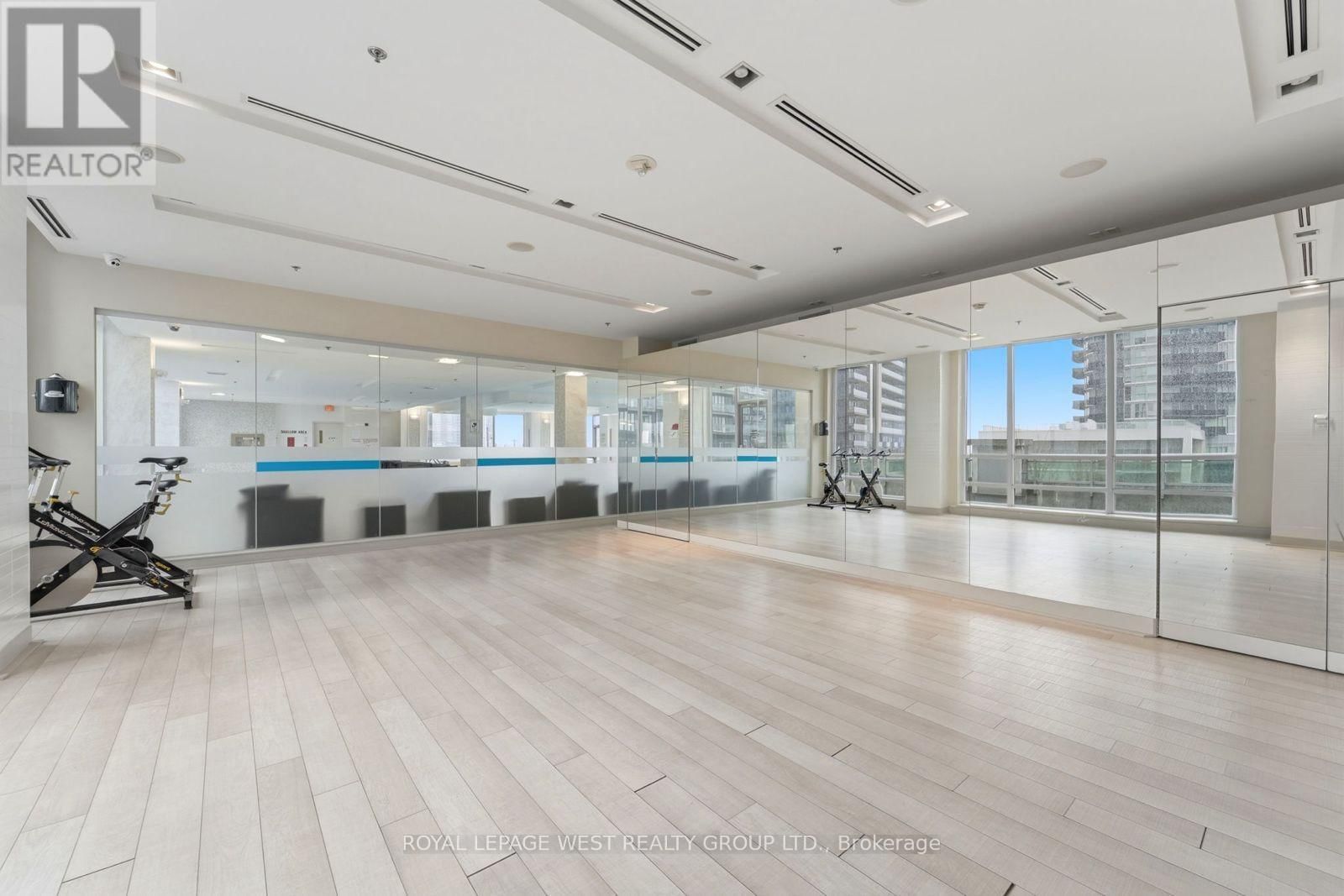 1406 - 16 BROOKERS LANE Image 15