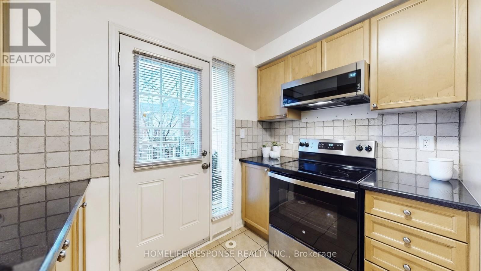 931 DEVERELL PLACE Image 15