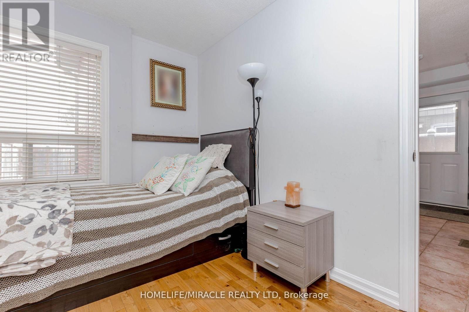 32 LANGSTON DRIVE Image 17