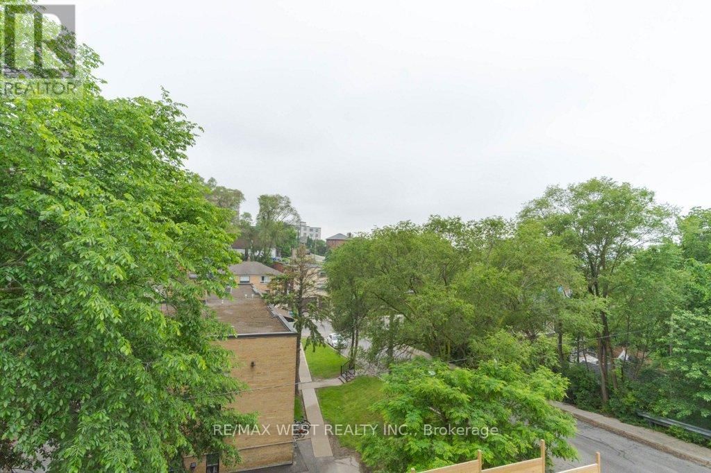 63 LONBOROUGH AVENUE Image 15