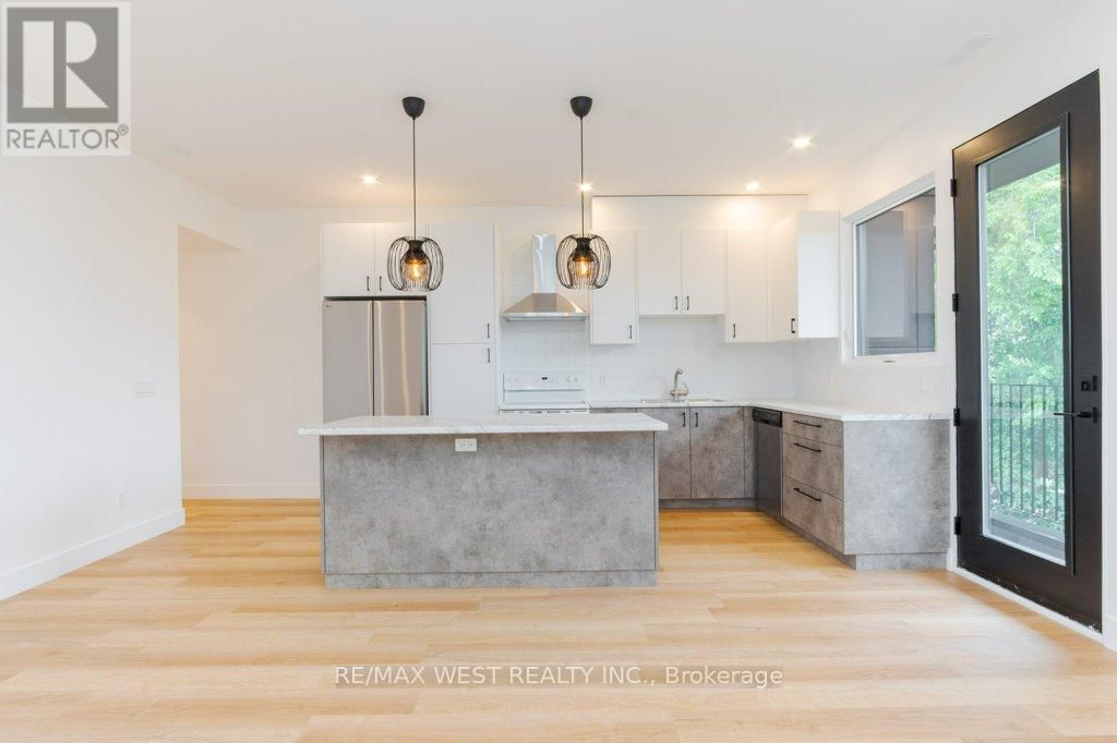 63 LONBOROUGH AVENUE Image 3