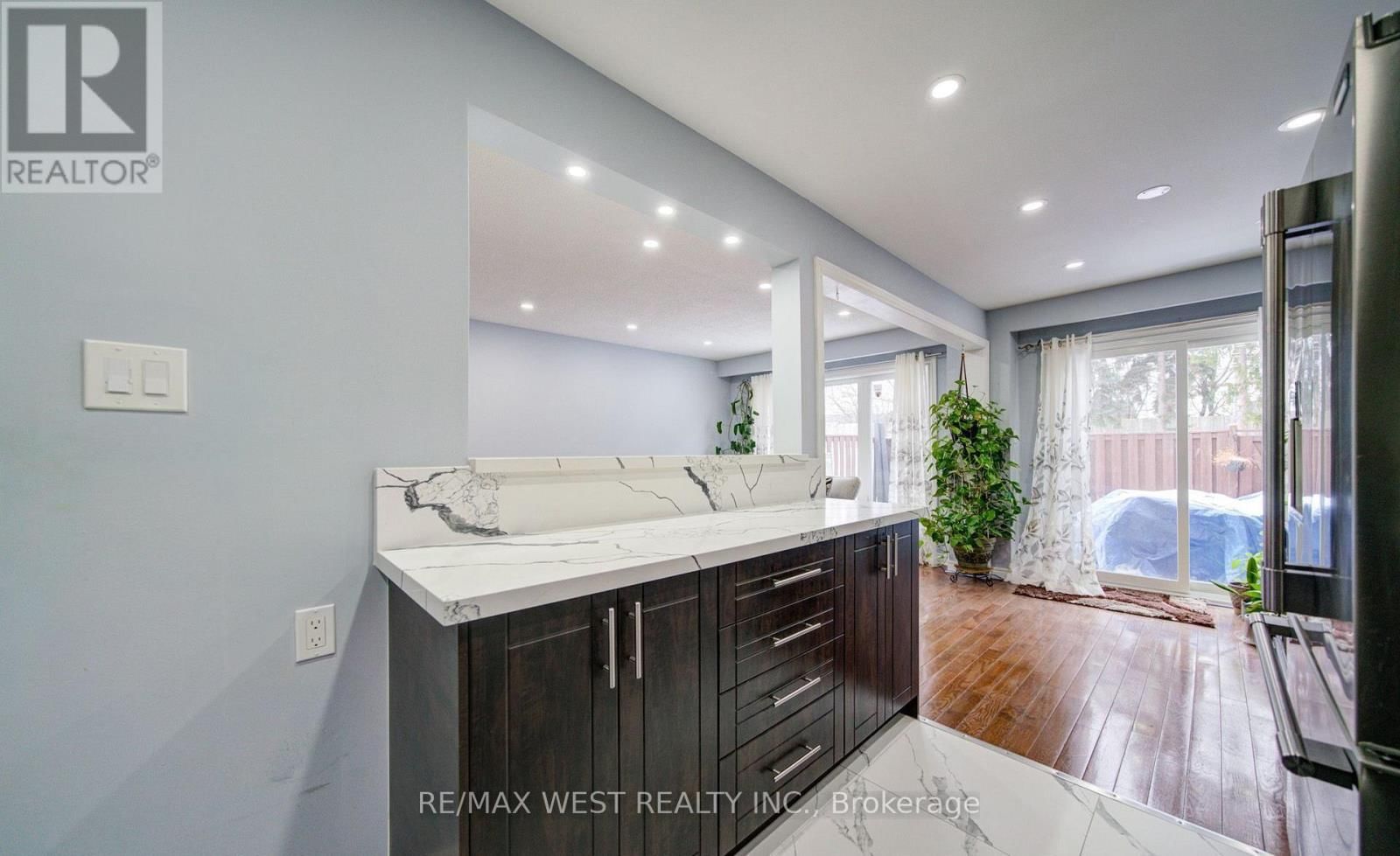 71 - 3525 BRANDON GATE DRIVE Image 17