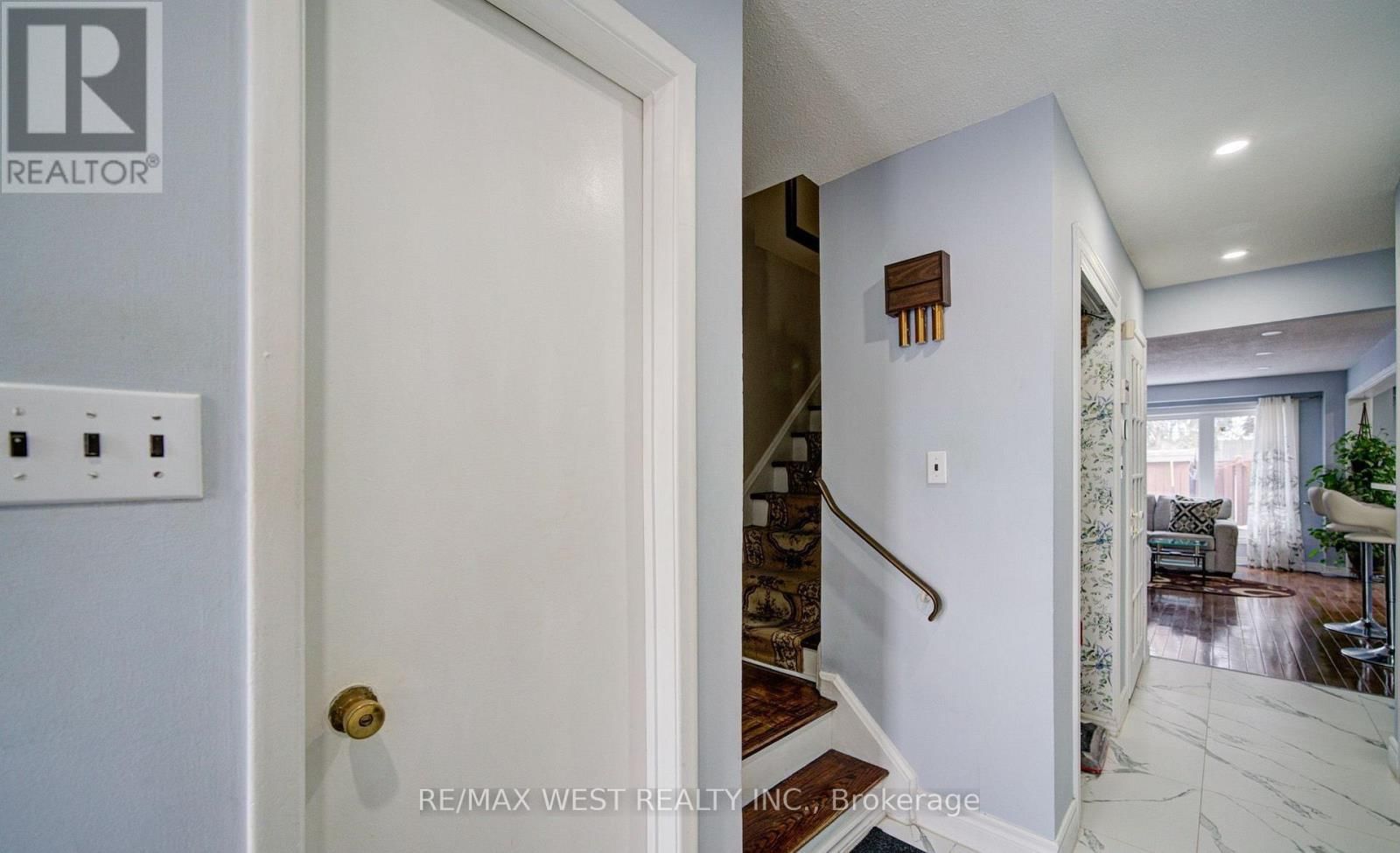 71 - 3525 BRANDON GATE DRIVE Image 6