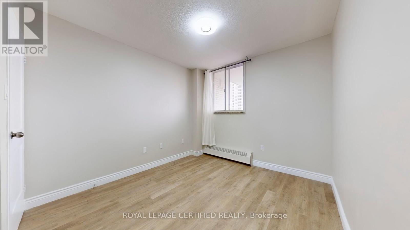 304 - 320 DIXON ROAD Image 19