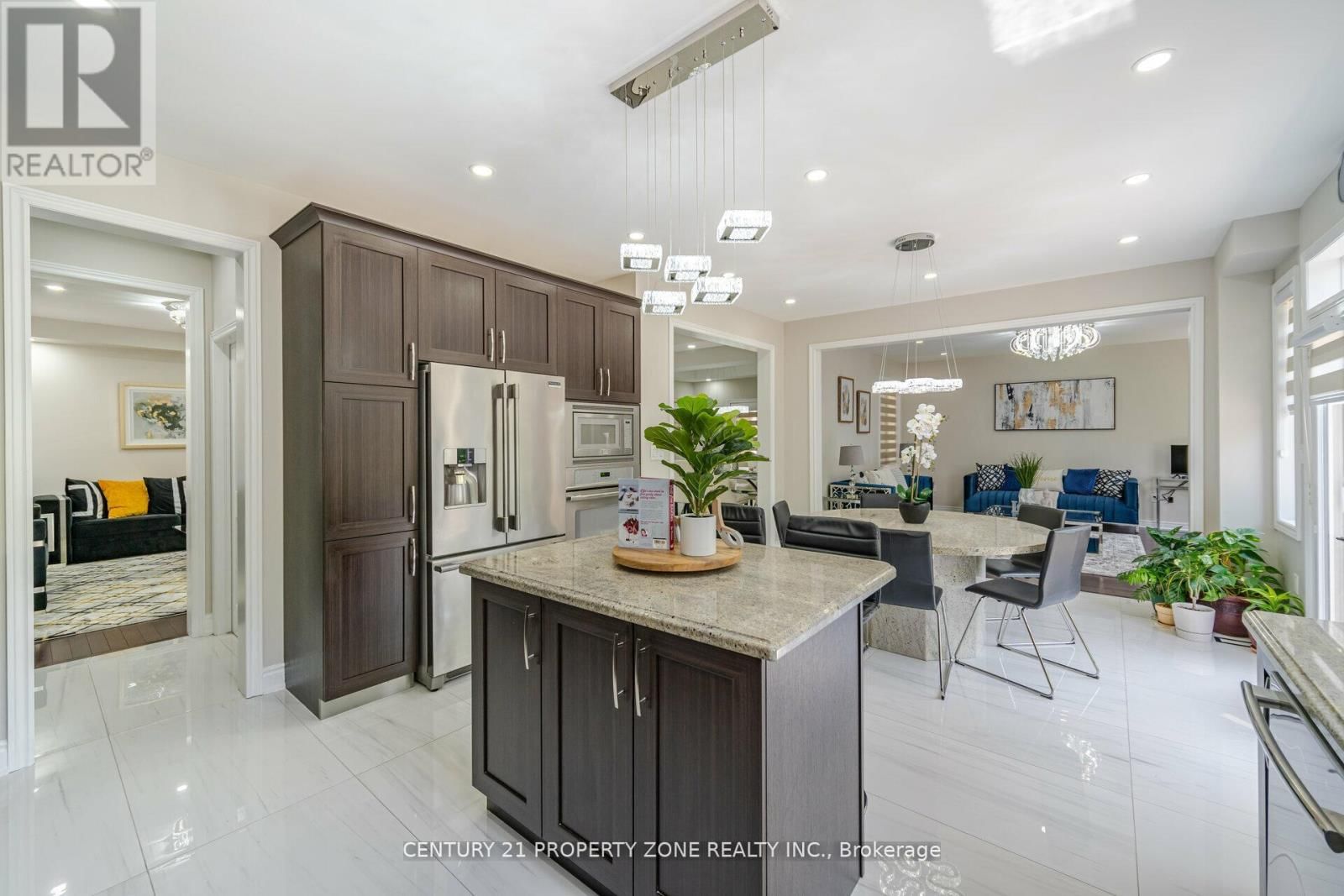 8 TEAL CREST CIRCLE Image 24