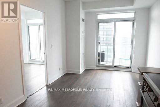 1107 - 33 SHORE BREEZE DRIVE Image 14